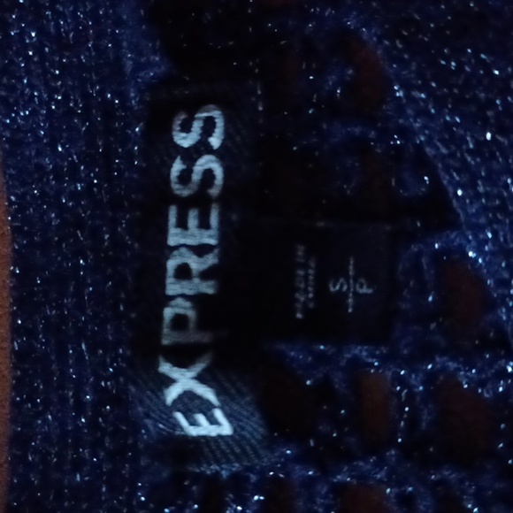 💙🌺Express Black Sparkly Knit Top - Picture 2 of 13